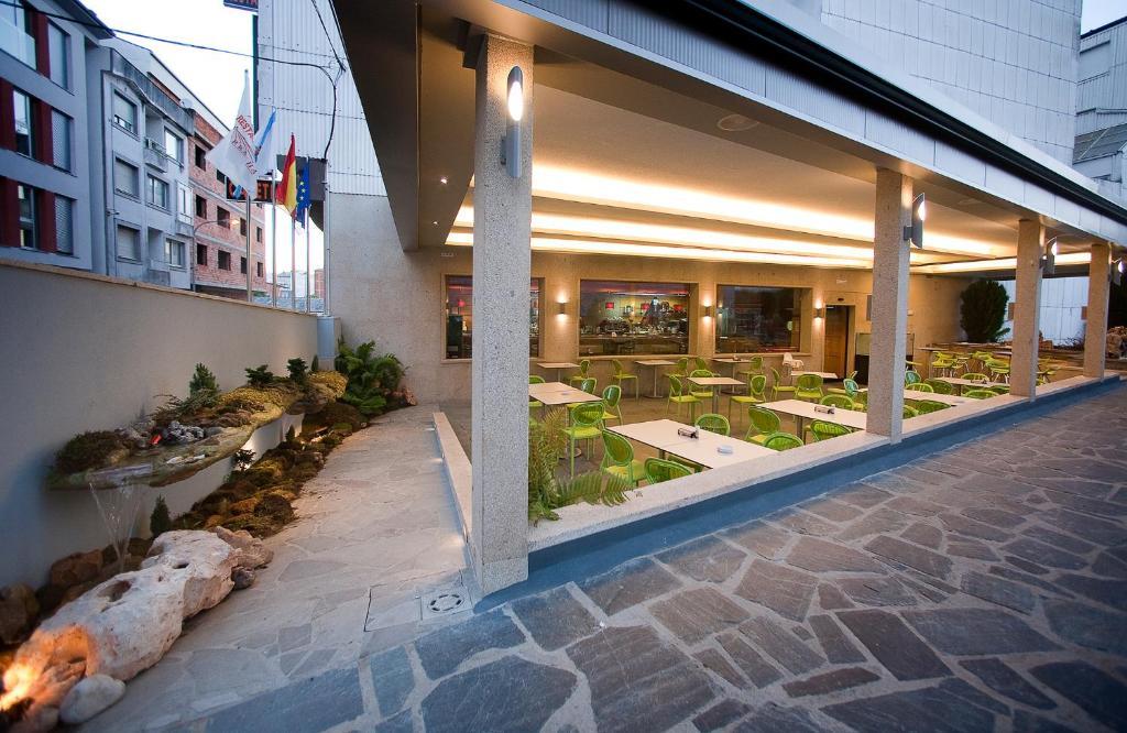 Hostal Restaurante Terra Cha Vilalba Exterior foto